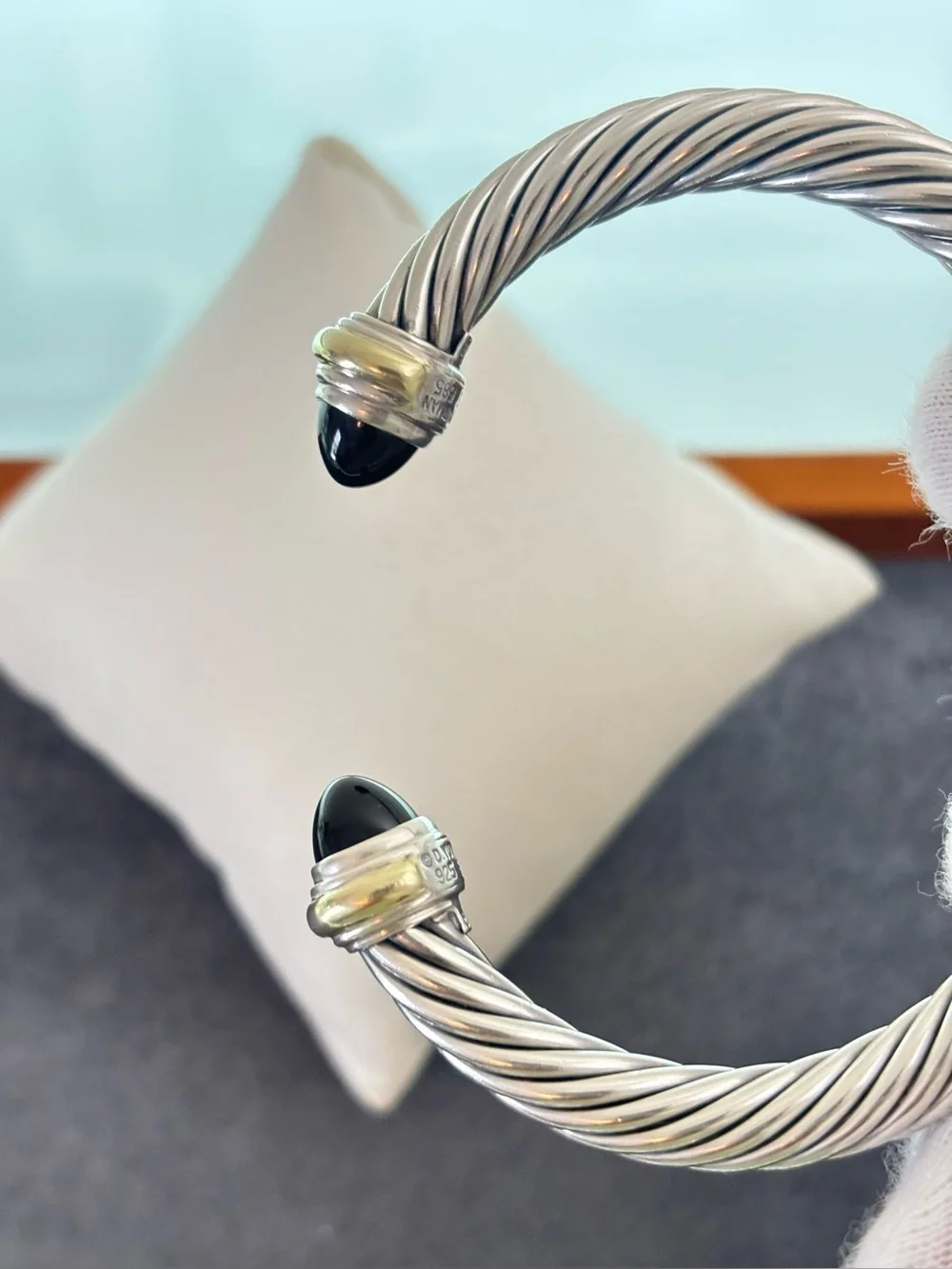 David Yurman 925 & 14k Gold 7mm Cable Cuff with Black Onyx-Medium - Picture 2 of 9